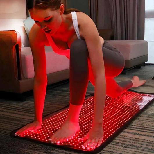 NordCura LightMat™ – flexibel rödljusmatta med 360 infraröda LED-dioder i 660 nm och 850 nm för återhämtning och avslappning av hela kroppen